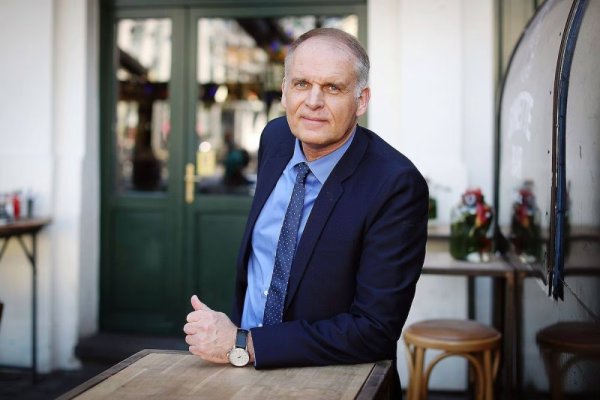 Alain Destexhe abona ko Amerika yakabaye iryoza Leta ya RDC kwanga kwitandukanya na FDLR