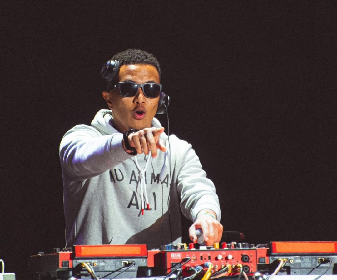 DJ Toxxyk yafunguwe nyuma y’amezi ane n’iminsi 14 ahanishwa amande n’imirimo nsimburagifungo